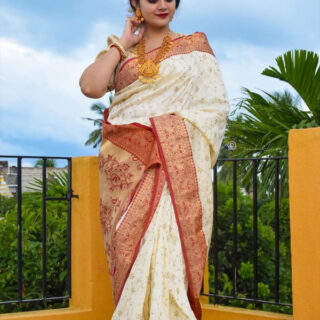 The Silk Women's Beautiful Off White Color Saree With Contrast Blouse for Festival & Wedding